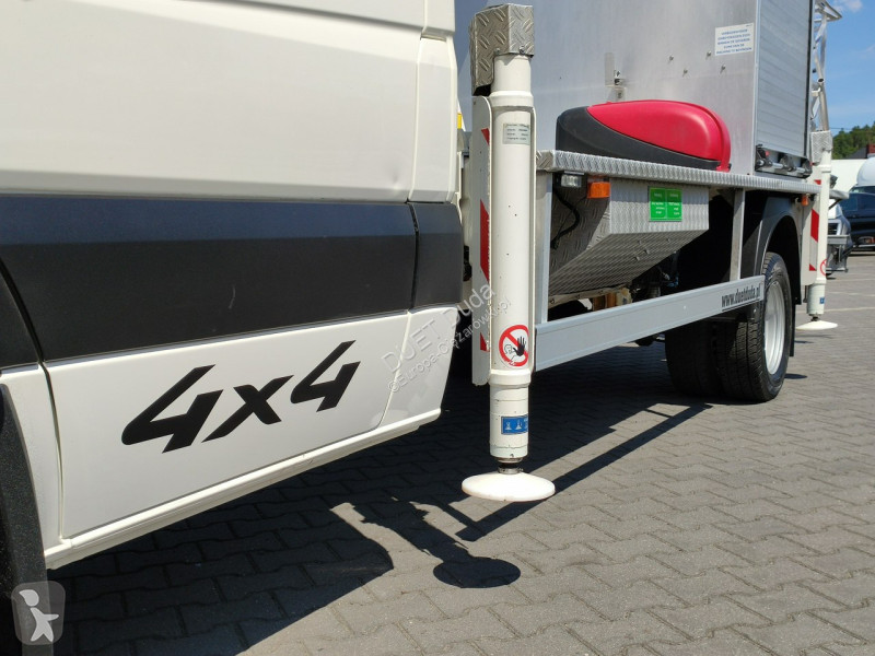Camion Iveco Volkswagen Crafter 4x4 Zwyżka 21m...