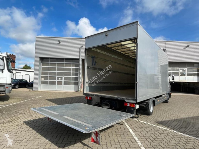 Kamion Mercedes Atego 818 L Möbelkoffer LBW...