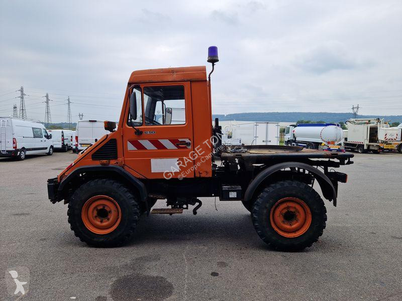 Camion Mercedes U90