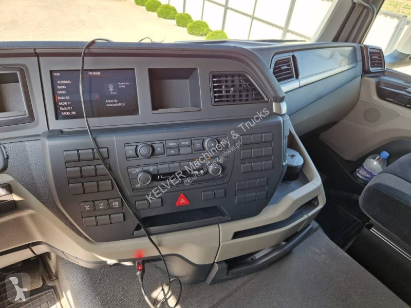Kamion MAN TGS 8x4 kipper