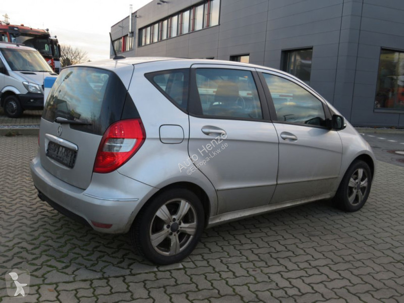 Véhicule utilitaire Mercedes A-Klasse 200...
