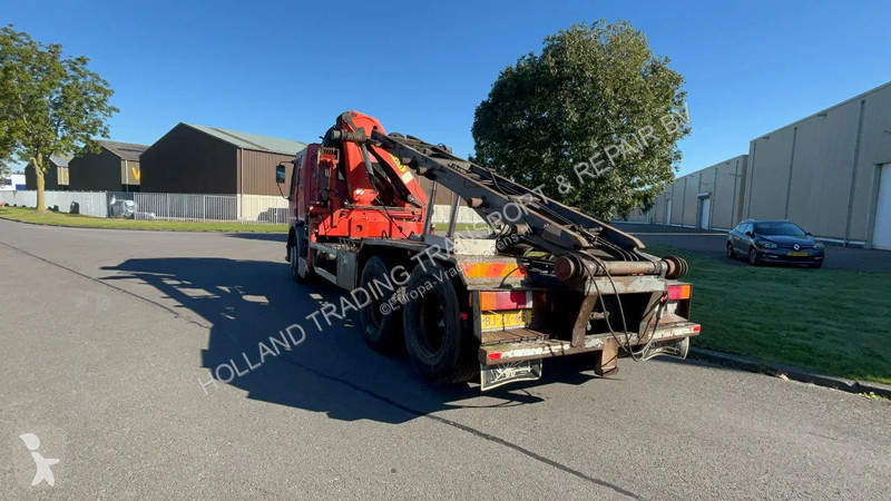 Kamion Renault 300 HD 300-27 MJ ZD Palfinger...