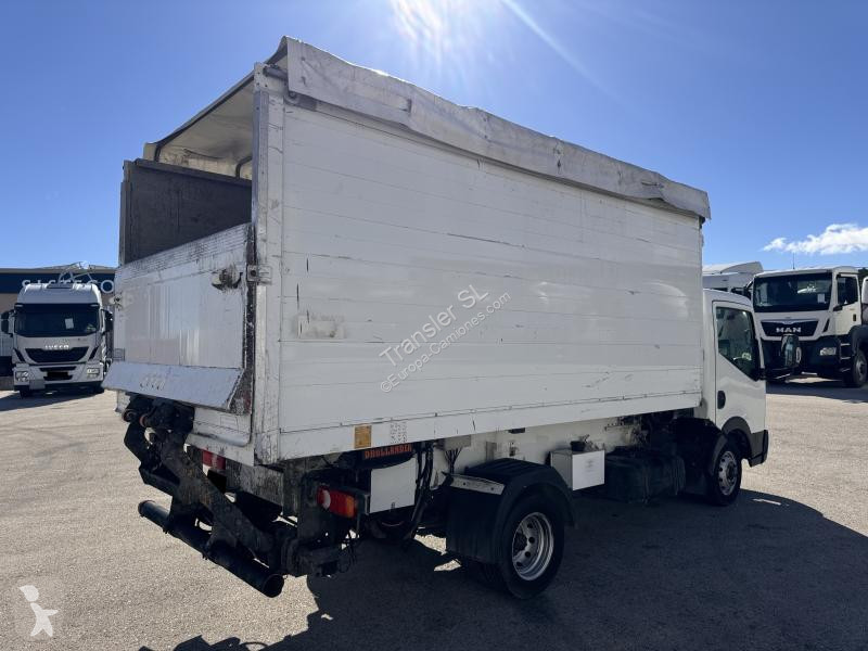 Camion Nissan NT 400 CABSTAR ZAARBU
