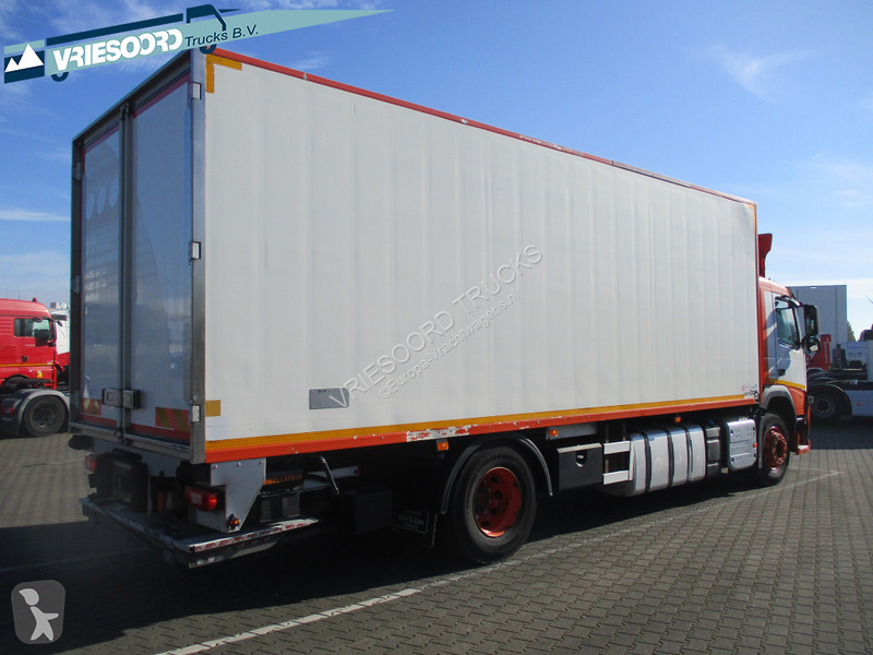 Camion Volvo -330 With meatrails