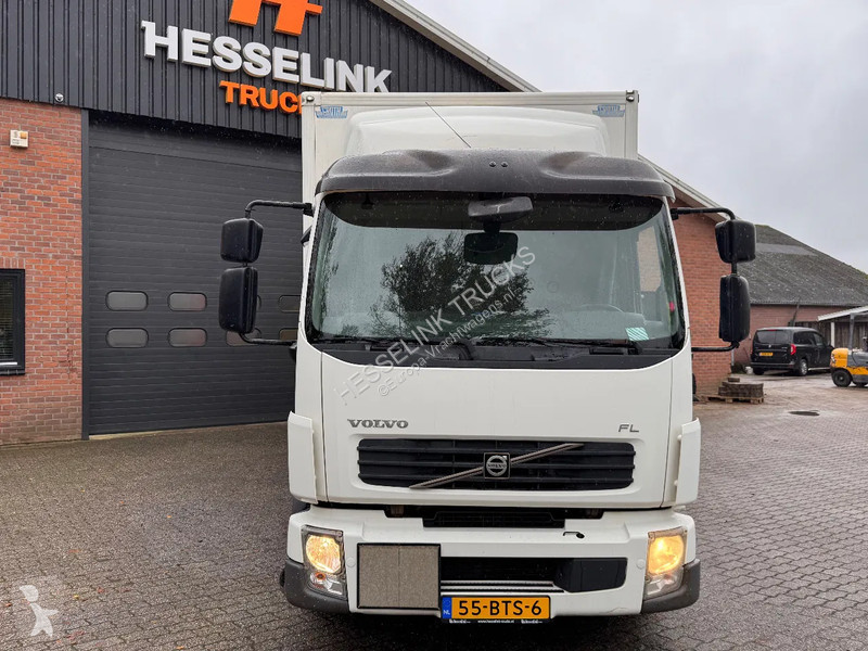 Vrachtwagen Volvo 280 7.8M Side...