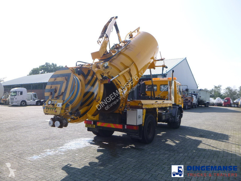 Camion Volvo 4x2 RHD Whale vacuum tank 8 m3