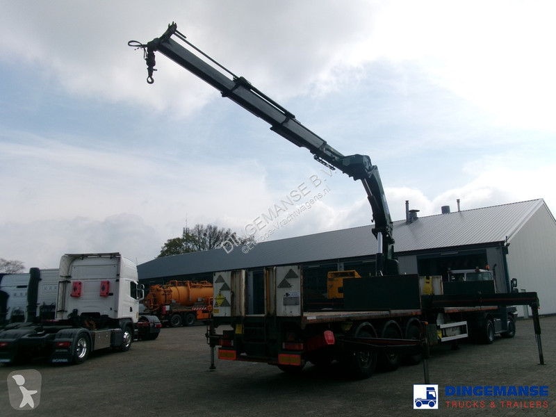 Vrachtwagen  Platform trailer + HMF 4720 K3 crane