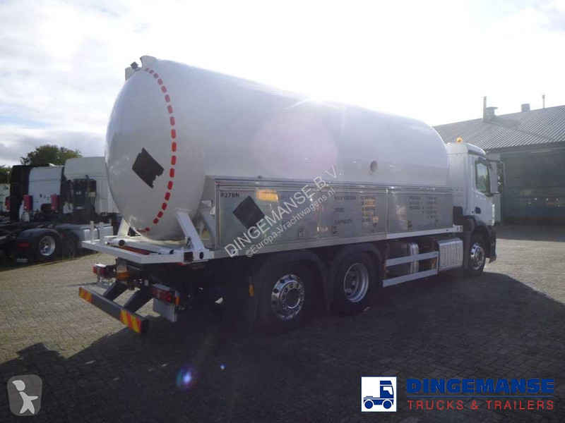 Camion Mercedes 2635 6x2 gas tank 28 m3
