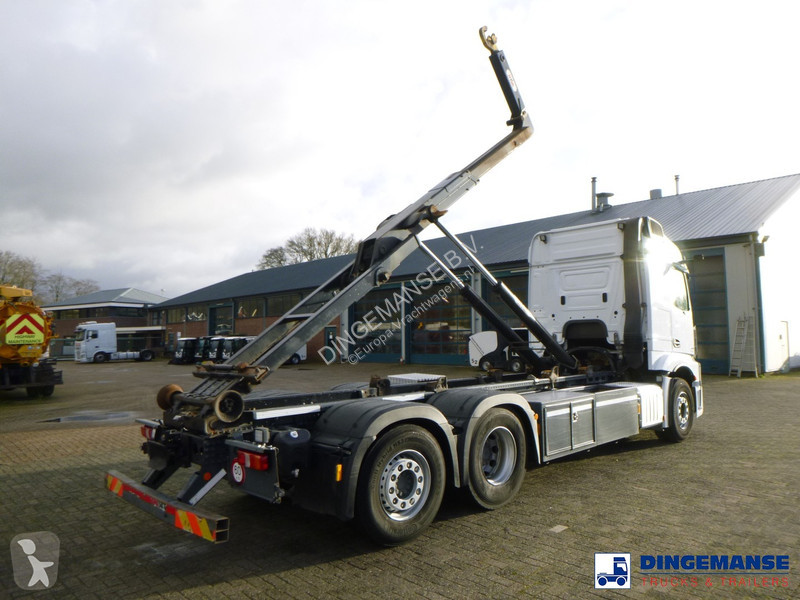 Camion Mercedes 2843 6x2 Hyva container hook 20t