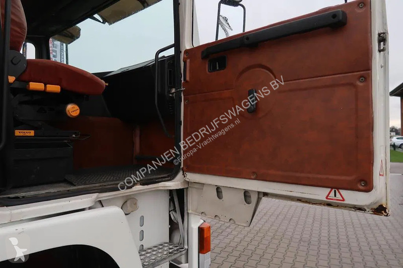 Kamion Volvo F 12 -20 - 1986 - Horse transport...