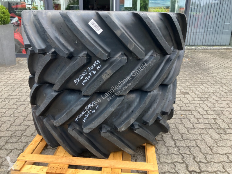 Бетоновоз Michelin  600/70 R30 MachXbib