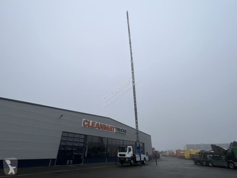 Camion MAN TGM 15.290 Klaas 35 meter Dachdecker...