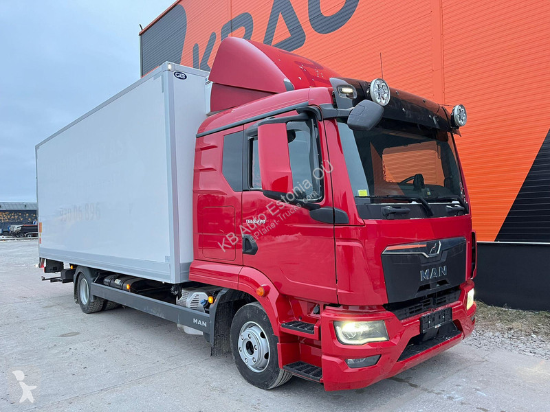 Kamion MAN 8.220 4x2 THERMOKING V-800MAX / BOX...