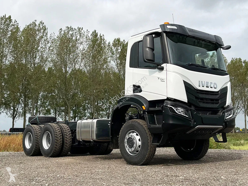 Kamion Iveco T-Way AD380T43WH-4200 AT Chassis...