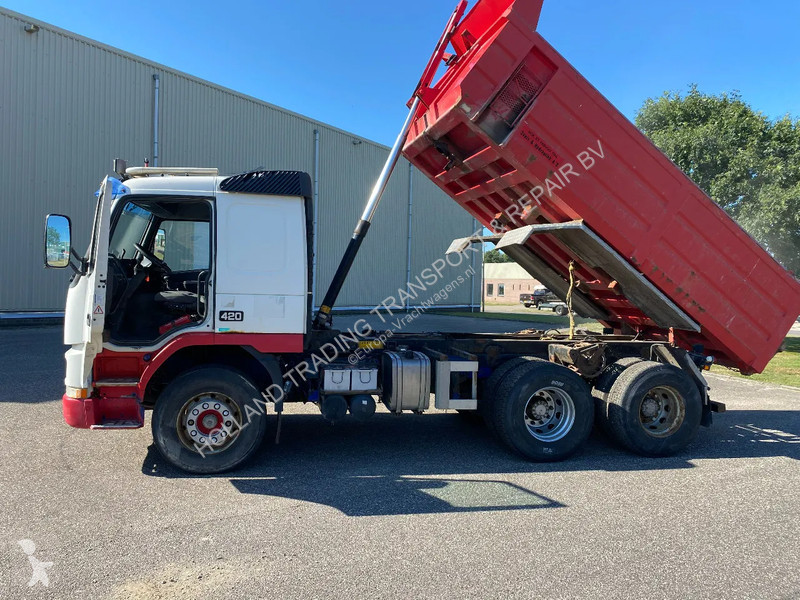 Kamion Volvo 12420 kipper