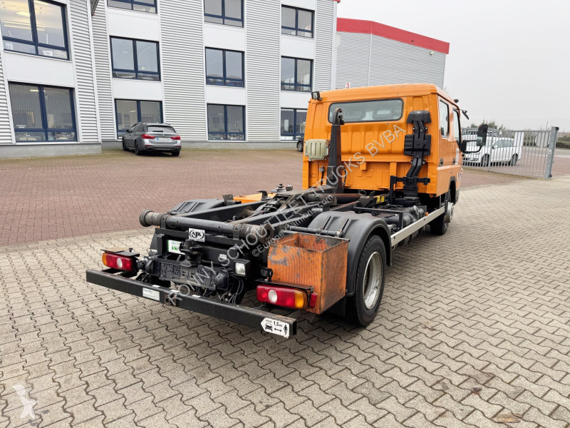 Kamion Mitsubishi Canter Fuso 7C18D 4x2 Doka...