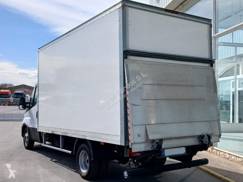 Camion Iveco  35C16 20m3