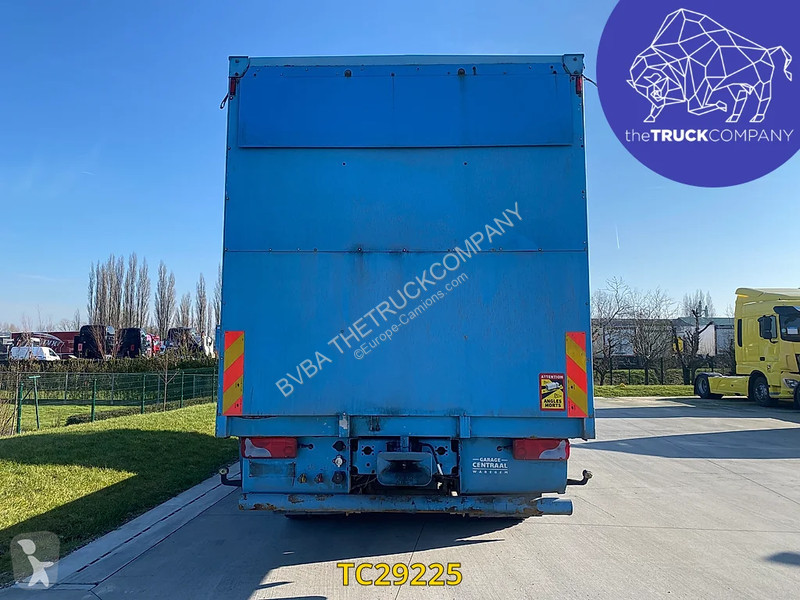 Camion MAN 440