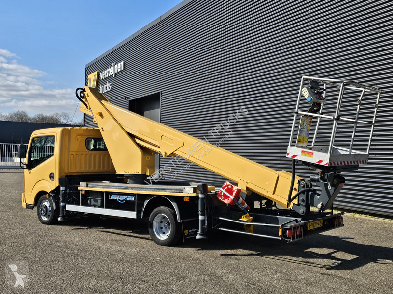 Camion Nissan CABSTAR / 19 mtr PLATFOR WORKER