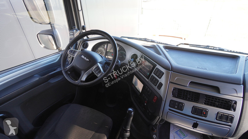 Kamion DAF 8X2 HOOKARM SYSTEM TRUCK