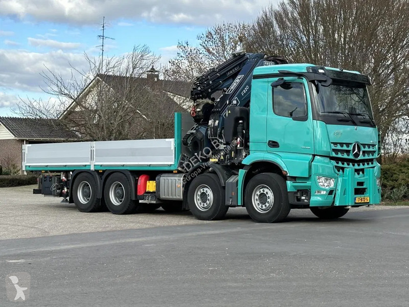 Camion Mercedes 8x4 FASSI...