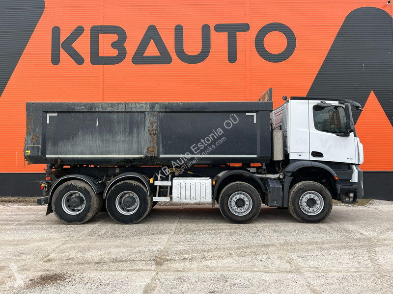 Kamion Mercedes Arocs 4151 8x4 BORDMATIC / FULL...