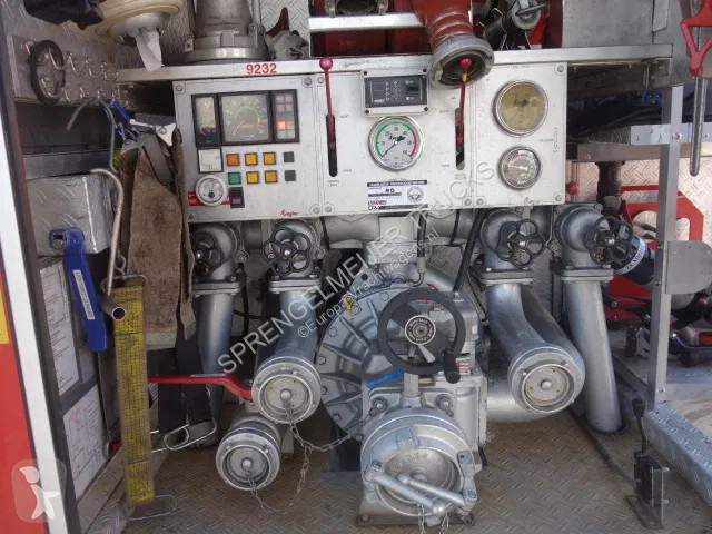 Camião MAN 224-with winch 2500liter tank manual...