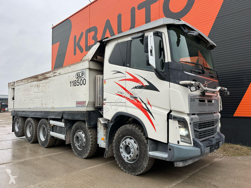 Kamion Volvo FH 750 10x4 ADR / RETARDER / FULL...