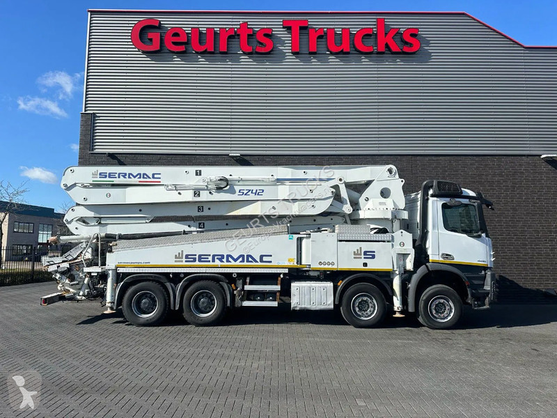 Lastbil Mercedes 4451 8X4 + SERMAC 5Z42...