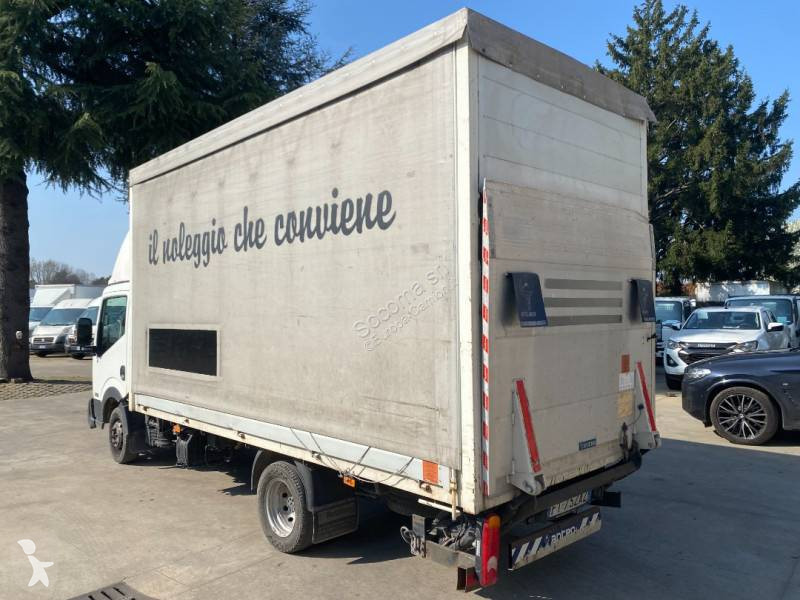 Camion Nissan