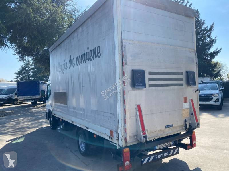 Camion Nissan