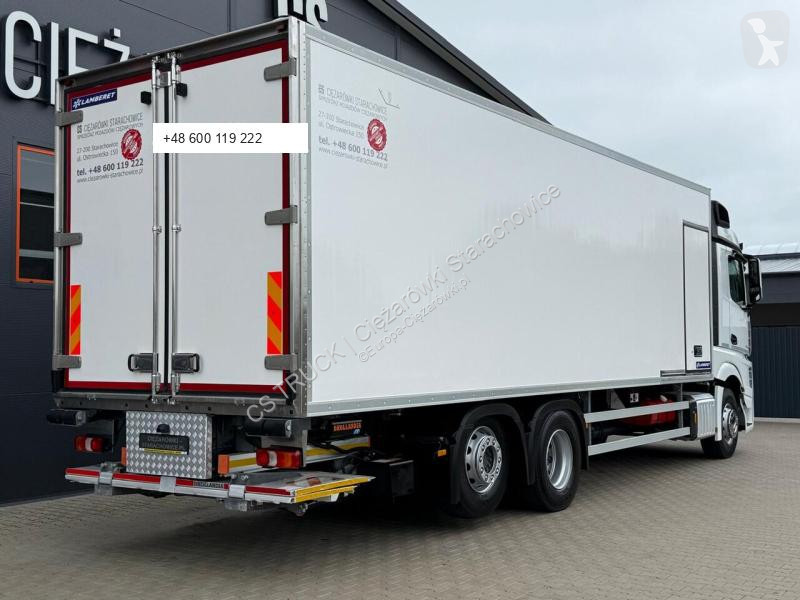 شاحنة Mercedes 2545