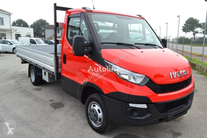 Veicolo commerciale Iveco DAILY 35C13