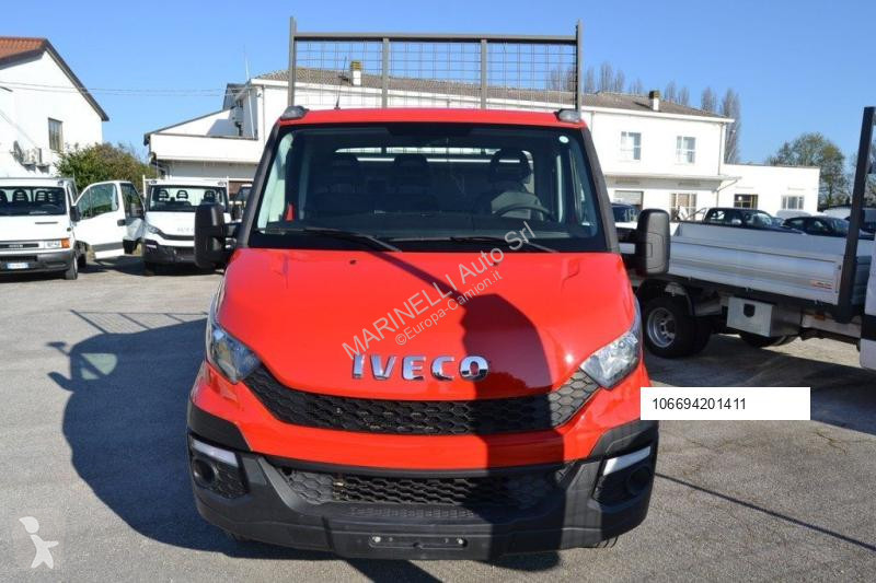 Véhicule utilitaire Iveco 35C13 2.3