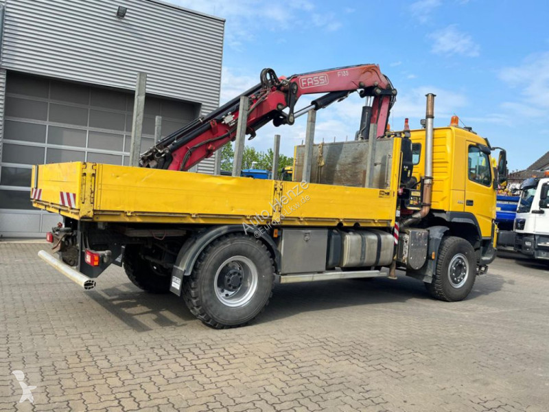 Camion Volvo FM 330 4x4 Pritsche Kran...
