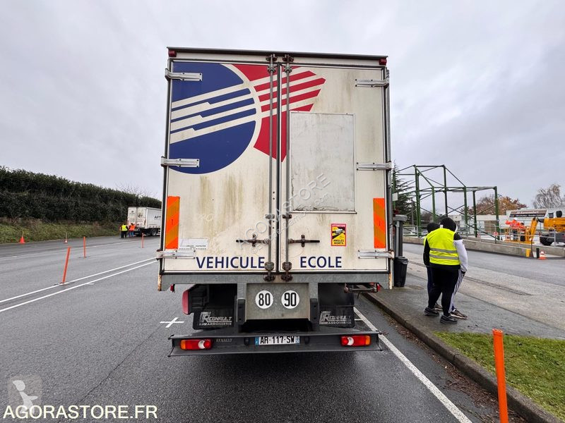 Camion Renault MIDLUM