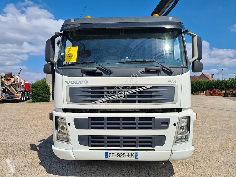 Kamion Volvo 400