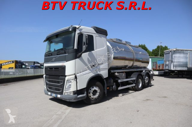 Kamion Volvo 460
