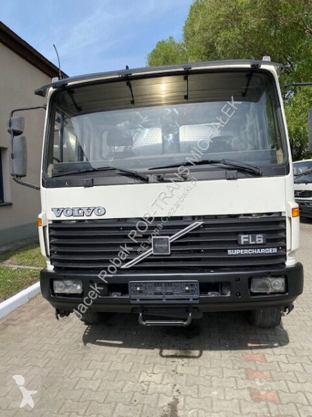 Camion Volvo FL 618