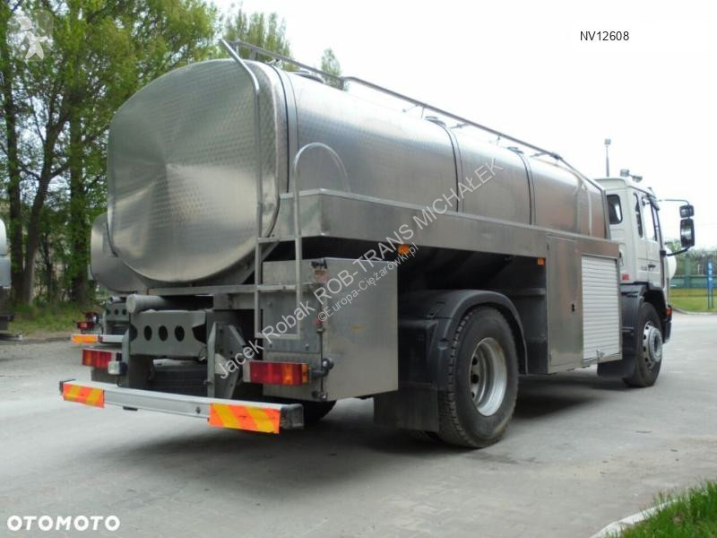 Camión Volvo FL220