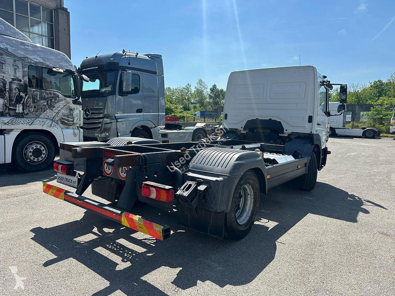 Kamion Mercedes 13.23