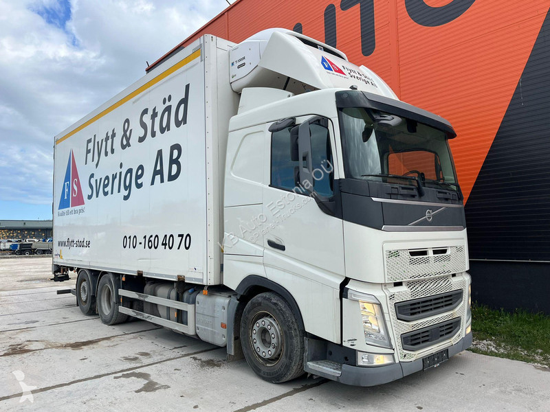 Kamion Volvo FH  6x2*4 T-1000R / Box L=7437 mm