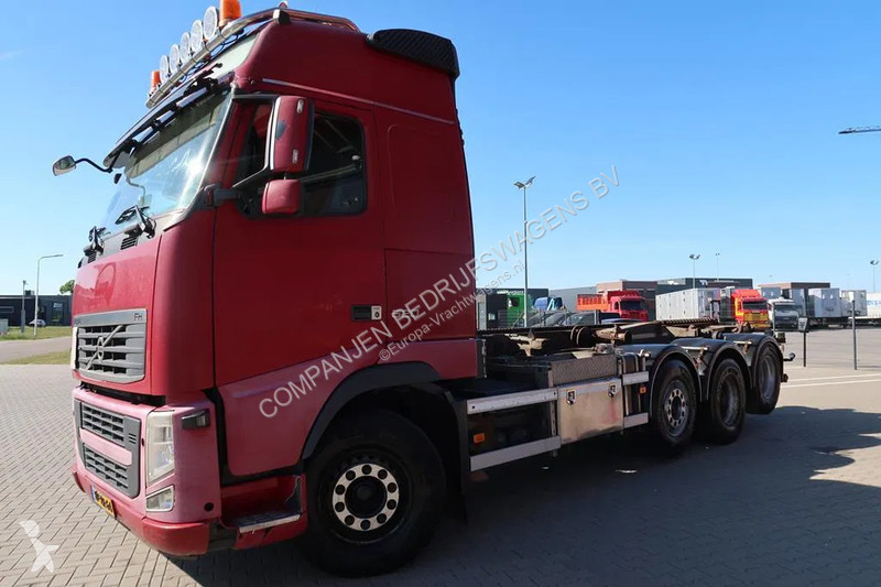 Kamion Volvo 520  - 8x4 R - Ketting systeem