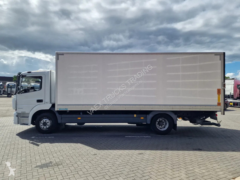 Camion Mercedes 1523 4x2 - 170 KW/230PS - Box -...