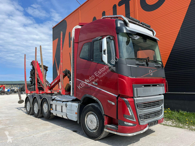 Kamion Volvo 750 8x4/4 DAMAGED !