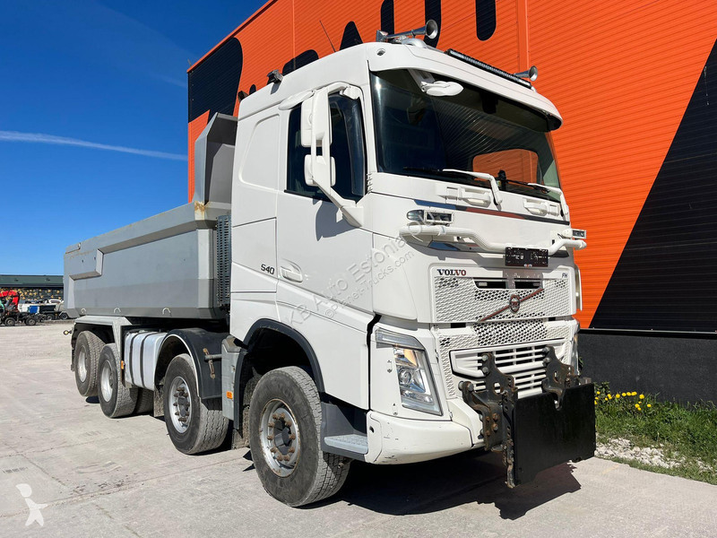 Kamion Volvo 8x4 RETARDER / TANDEM AXLE LIFT /...