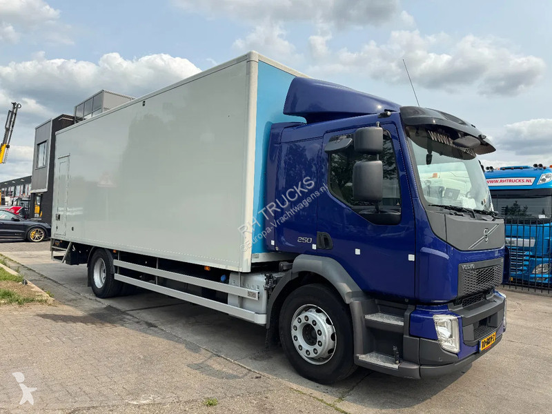 Kamion Volvo 250 4X2 - EURO 6 + DHOLLANDIA LIFT...