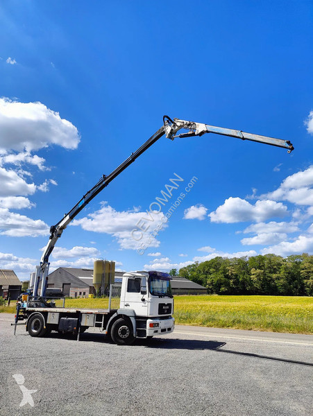 Vrachtwagen MAN F2000 Cormach 22000 E4F + jib