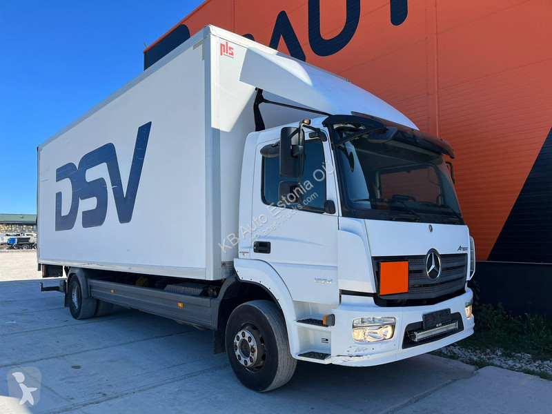 Kamion Mercedes 1524 4x2 BOX L=7547mm