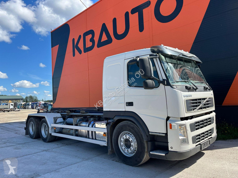 Kamion Volvo FM 420 6x4 HIAB 20 ton / L=5600 mm